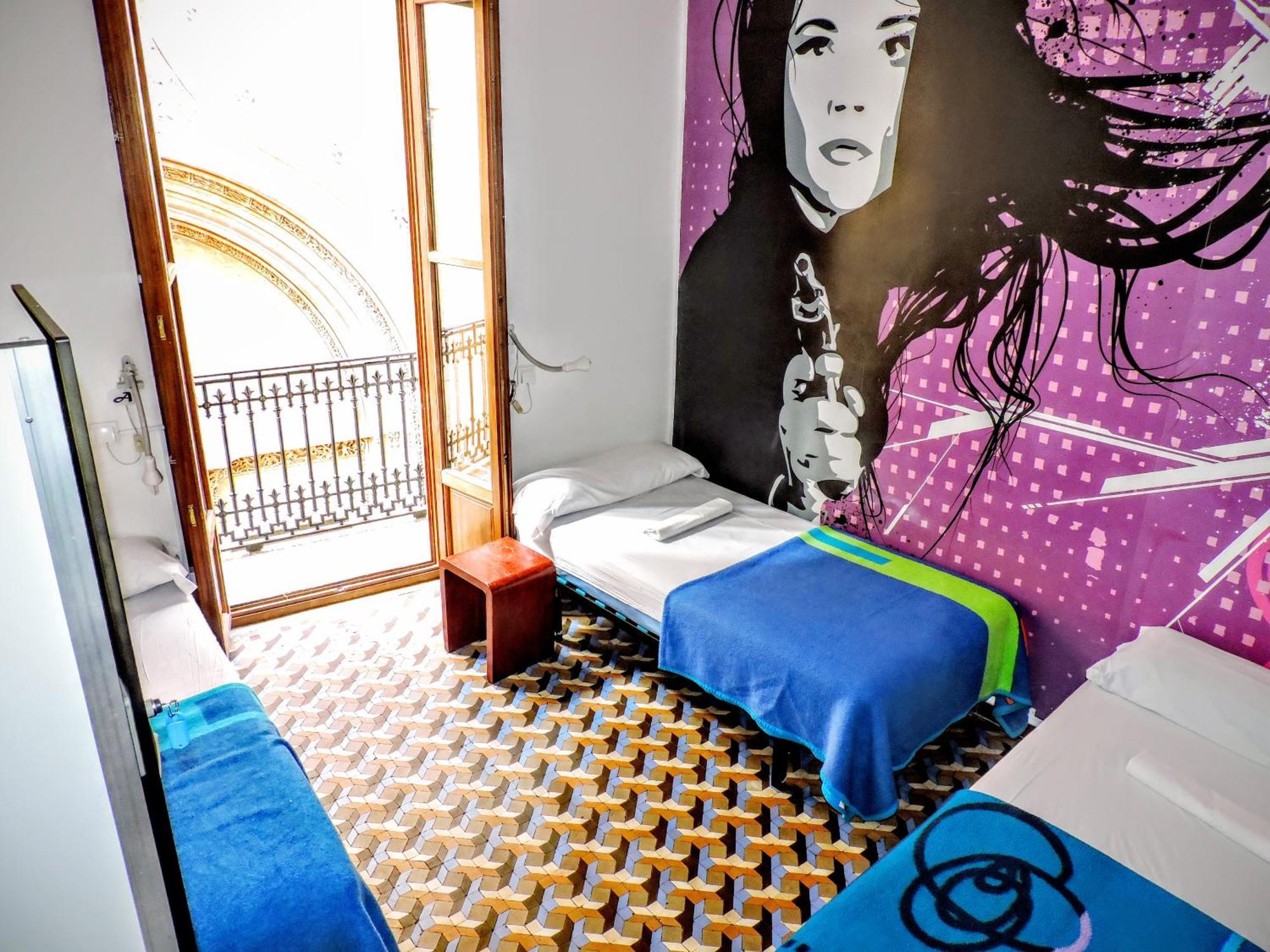 Home Youth Hostel By Feetup Hostels Valencia Bagian luar foto